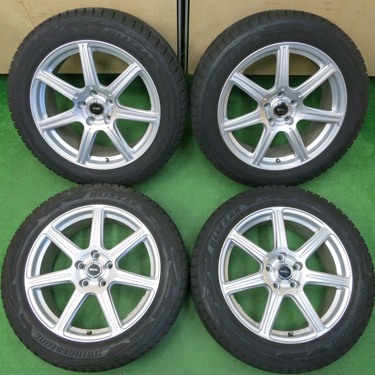 スタッドレスタイヤ ブリヂストン 225/55R18 PCD 114.3 5穴 送料 スタッドレスタイヤ ブリヂストン 225/55R18 PCD 114.3 5穴 送料