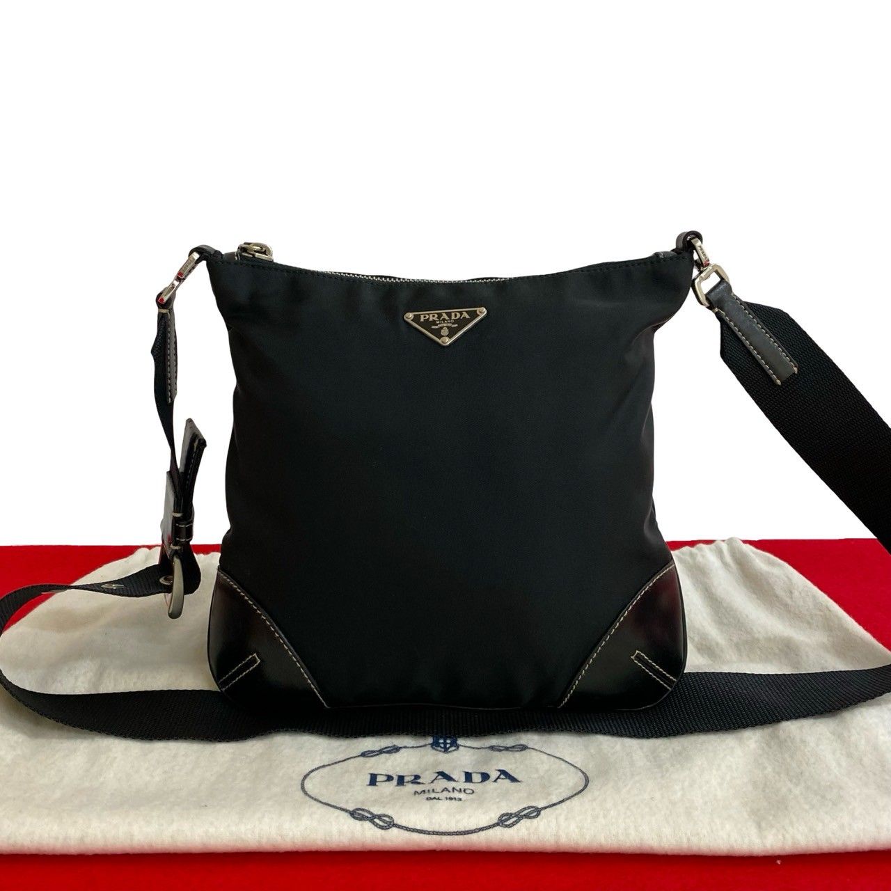 PRADA プラダ オールレザー バック 【美品】保存袋あり、黒 【正規品】 PRADA ブラック ショルダーバッグ 保存袋付き