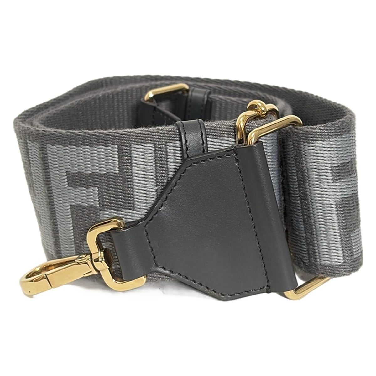 ◆送料・関税込◆FENDI スクエアード FF ショルダーストラップ FENDI(フェンディ) ストラップ ユー ズッカ柄 ショルダー