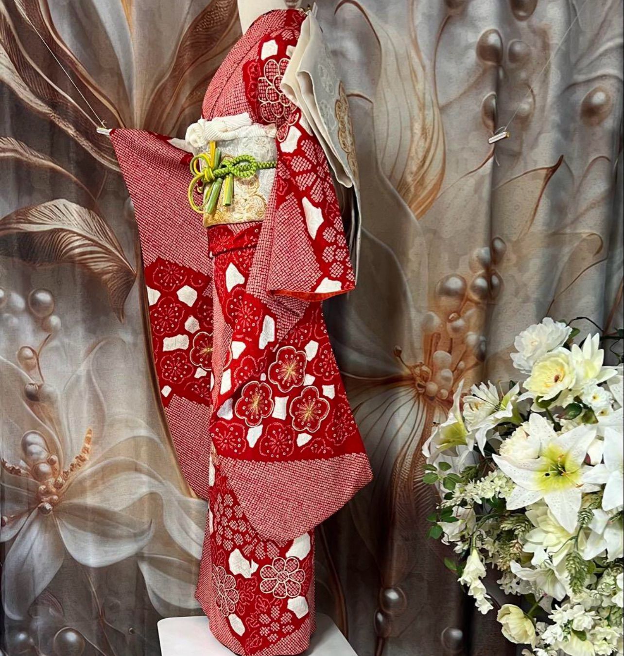 けいこ　振袖フルセット　総絞り×駒刺繍　上品クラシカルなコーデ 418 振袖フルセット 正絹 紺 ネイビー 朱赤 金彩 駒刺繍 暈し