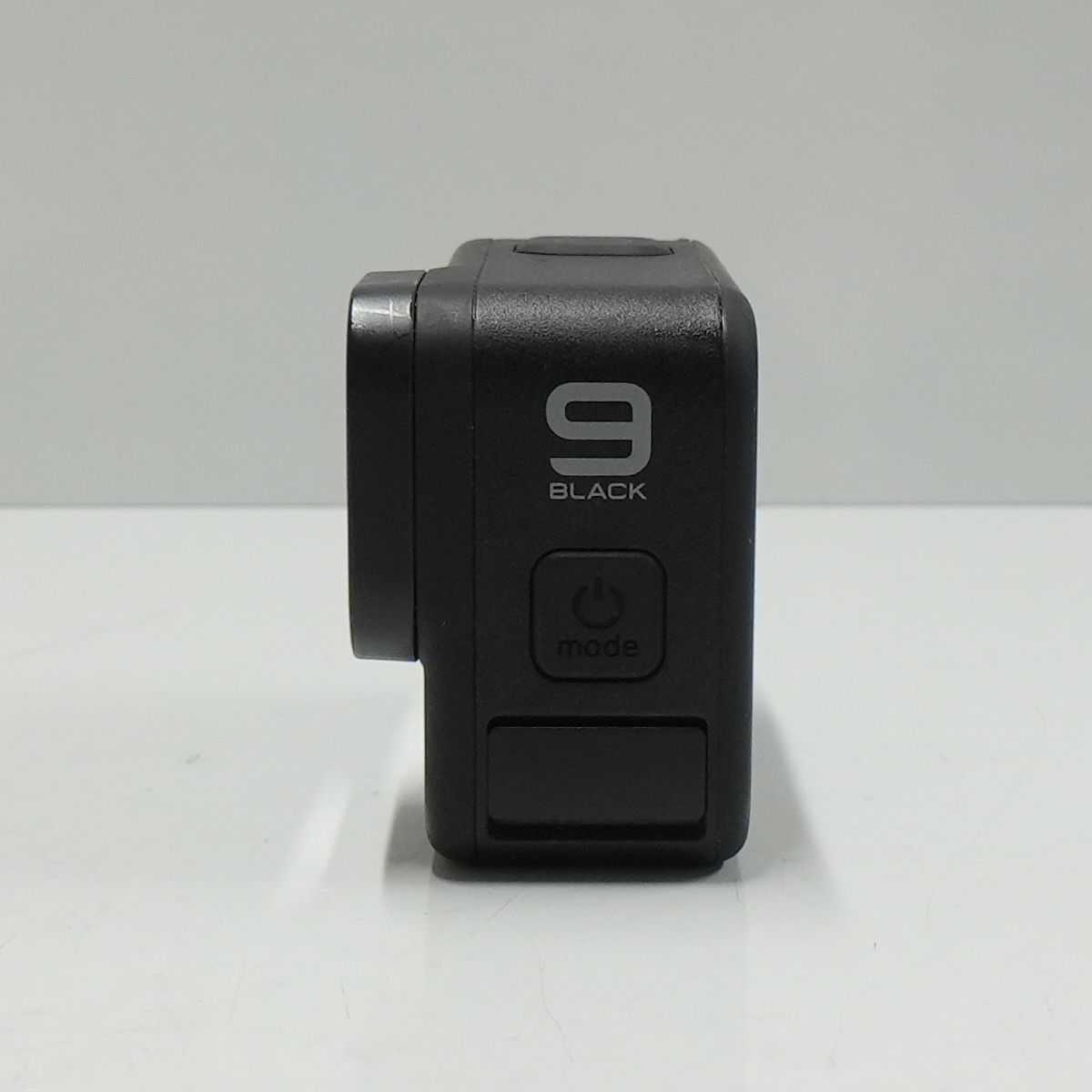 GoPro HERO9 Black ウェアラブルカメラ USED美品 5K アクションカメラ 本体+バッテリー CHDHX-901-FW  動作品【難有】CP4068