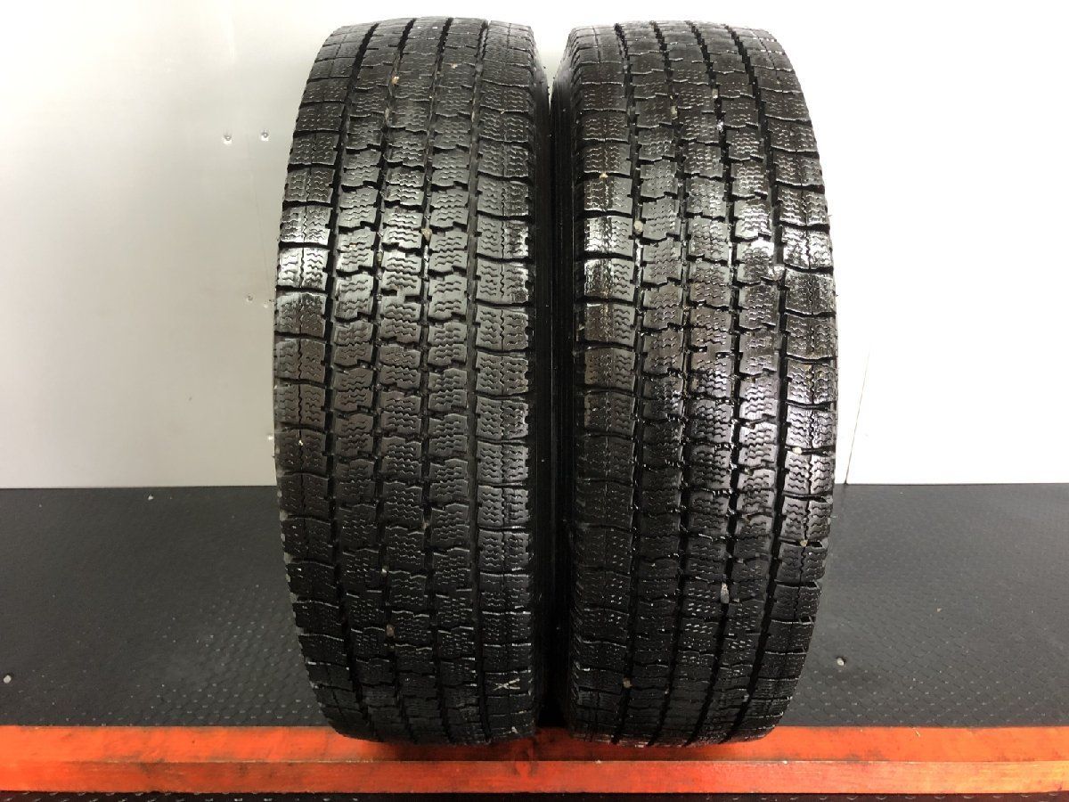 TOYO DELVEX M935 215|70R17.5 118|116N LT 17.5インチ ライトトラック用 スタッドレス 2本 20～23年製 バリ溝 ダイナ等 STT008