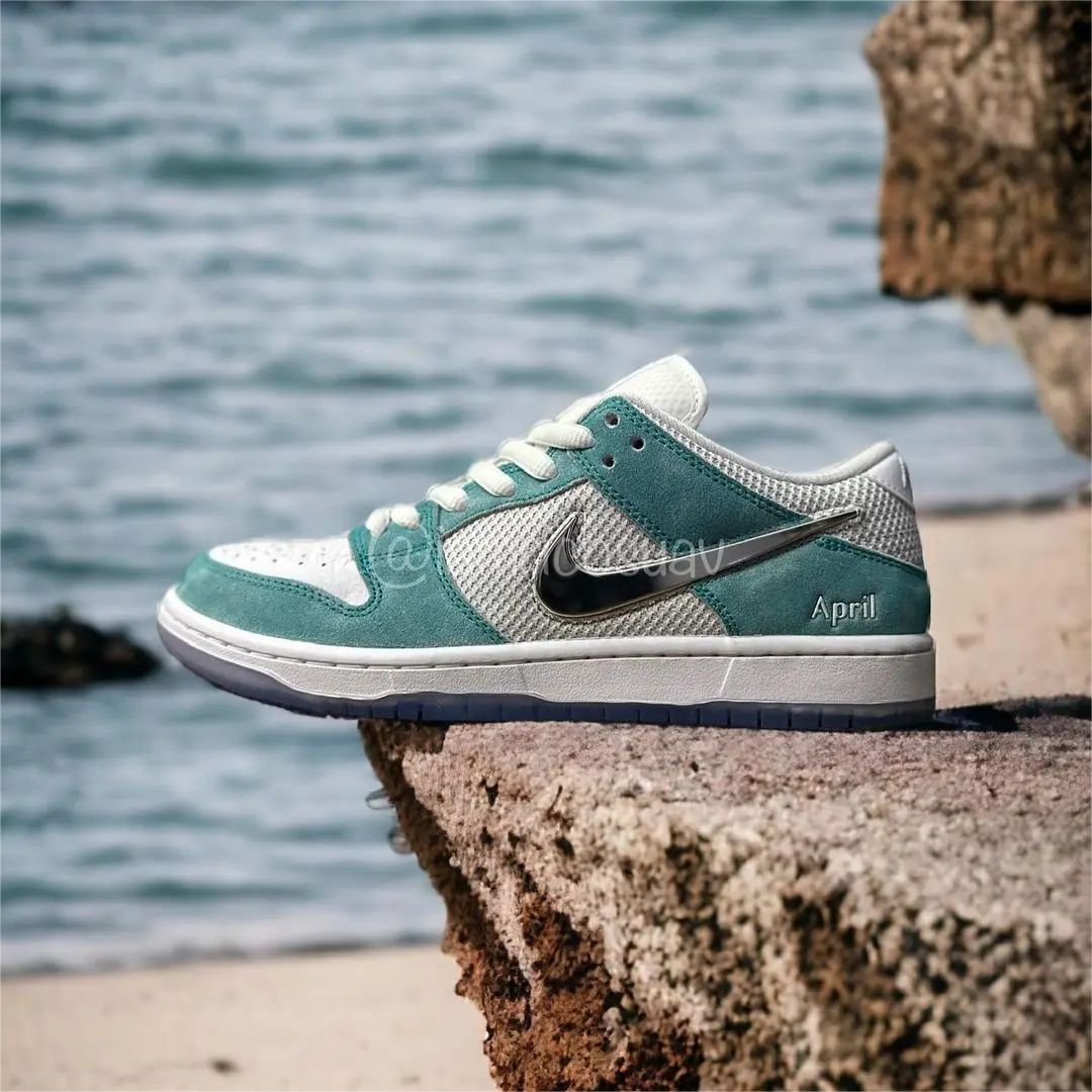 NIKE SB DUNK LOW PRO QS ナイキ SB ダンク ロー プロ QS メンズ スニーカー ローカット TURBO  GREEN/METALLIC SILVER/TURBO GREEN ホワイト FD2562-400 - メルカリ