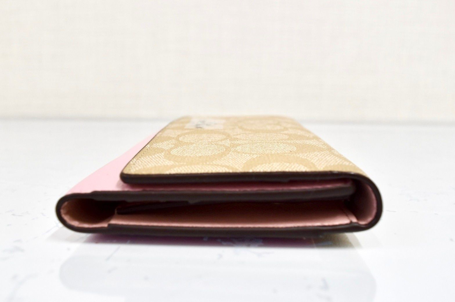 一粒万倍日【新品】コーチ coach 長財布 ピンク シグネチャー パス 