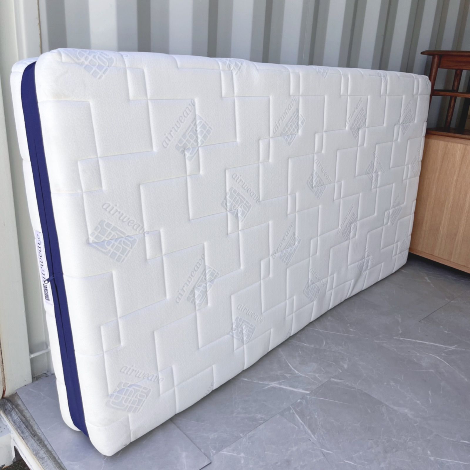 取付無料！エアウィーヴ S03 快眠 清潔 おしゃれホワイト