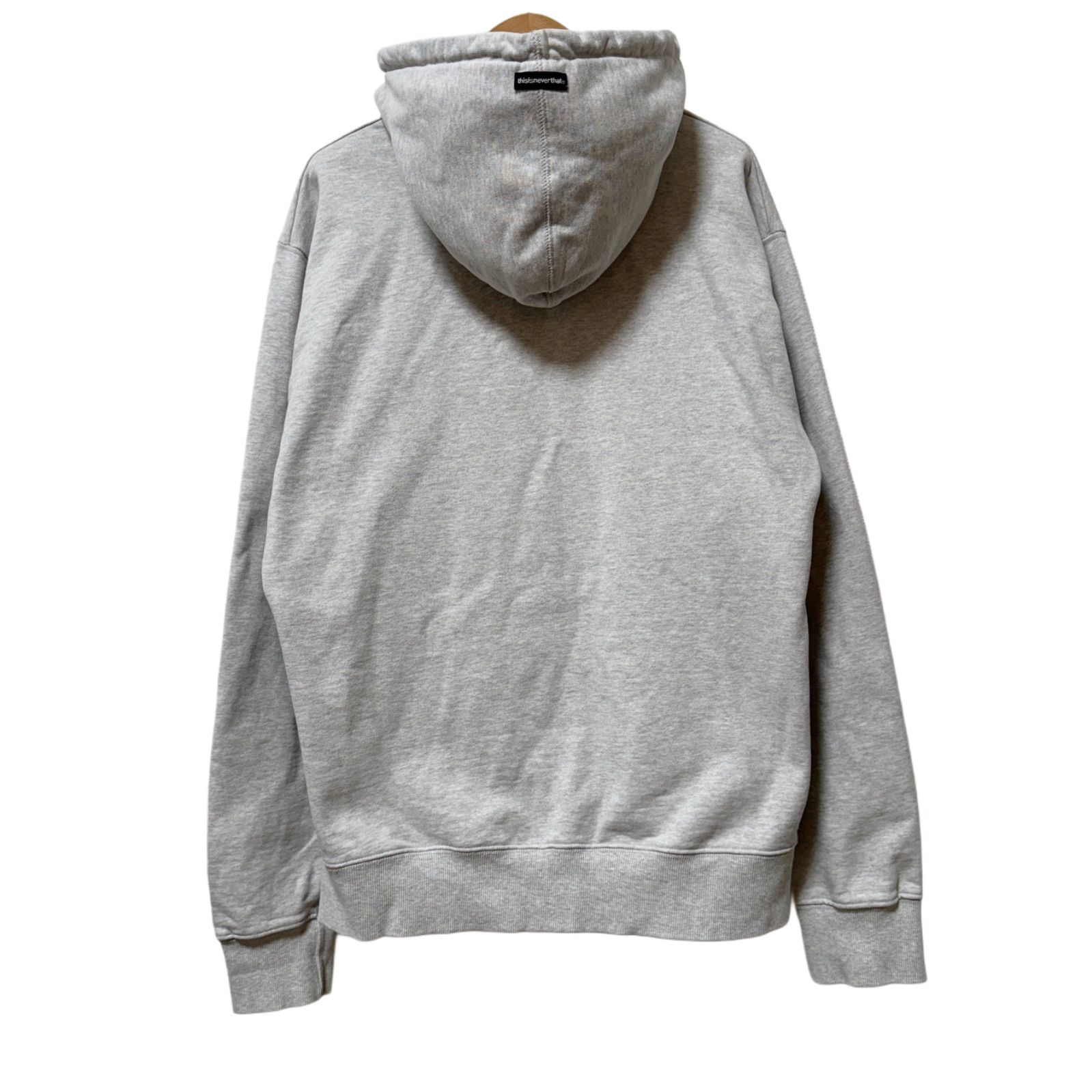 thisisneverthat グレー Mサイズ パーカー正規品 極美品 Thisisneverthat パーカー Mサイズ プリント ロゴ グレー