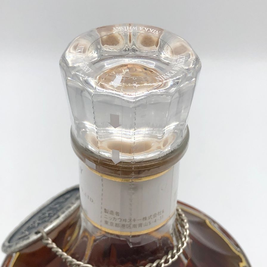 ニッカウヰスキー NIKKA 鶴 スリムボトル700ml 楽天市場】【レトロ：スリムボトル】鶴 透明瓶 43度 700ml （箱
