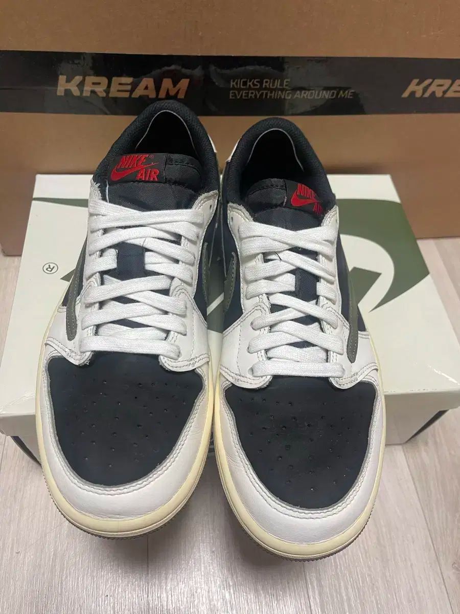 ジョーダン 1 トラヴィススコット ロー ミディアム オリーブ 260