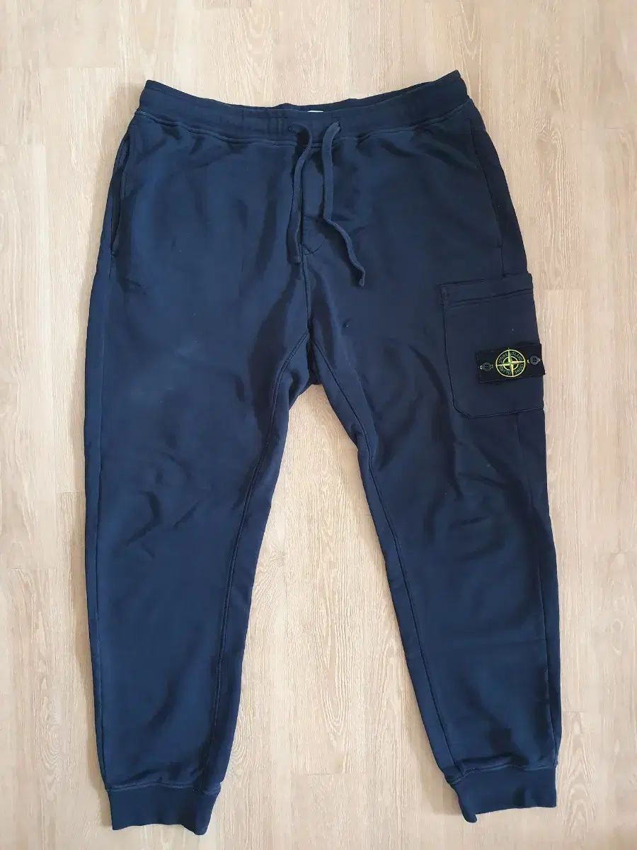 STONE ISLAND ストーンアイランド パンツ 半袖
