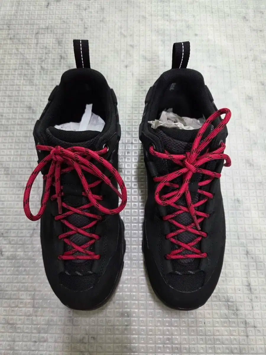 Kolon Sport コーロンスポーツ レディース登山靴 250