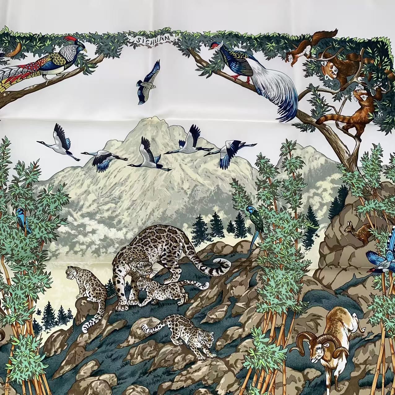 新品同様 HERMES エルメス カレ90 SICHUAN 四川省 シルク スカーフ