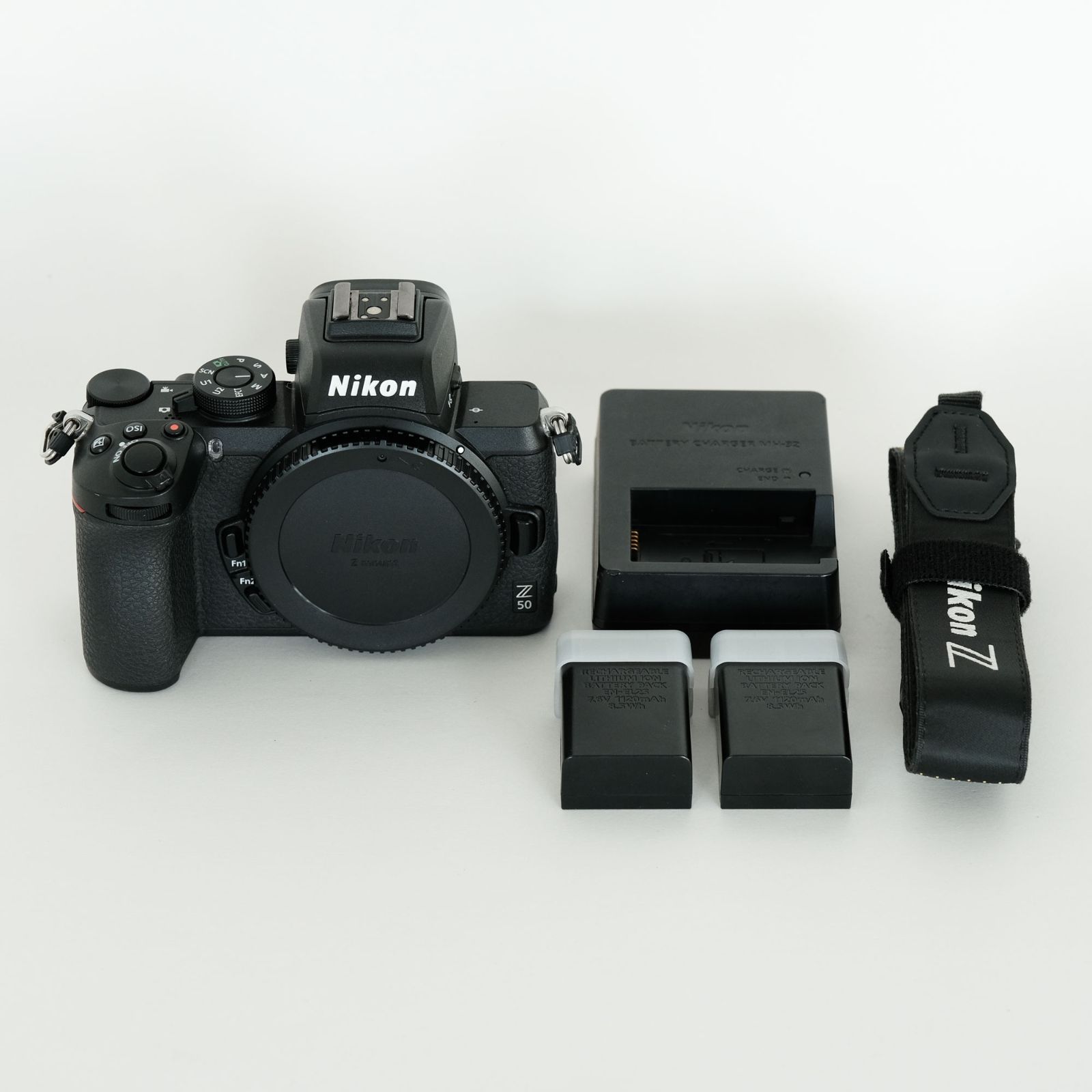 美品】Nikon Z6 ボディ ミラーレス一眼カメラ 純正バッテリー×2