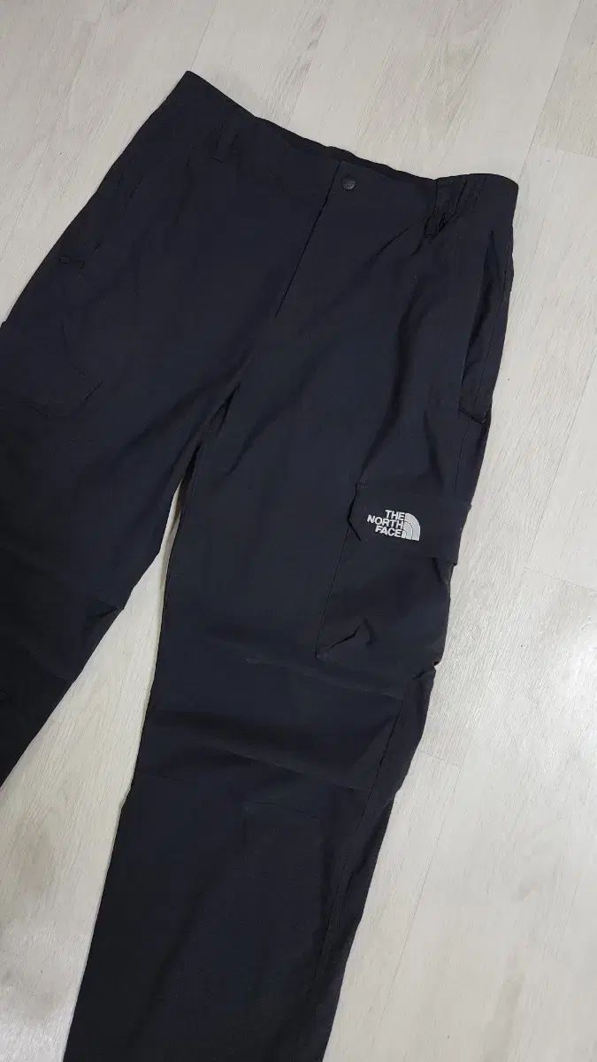 着用画像 THE NORTH FACE ザノースフェイス マウンテン カーゴ パンツ