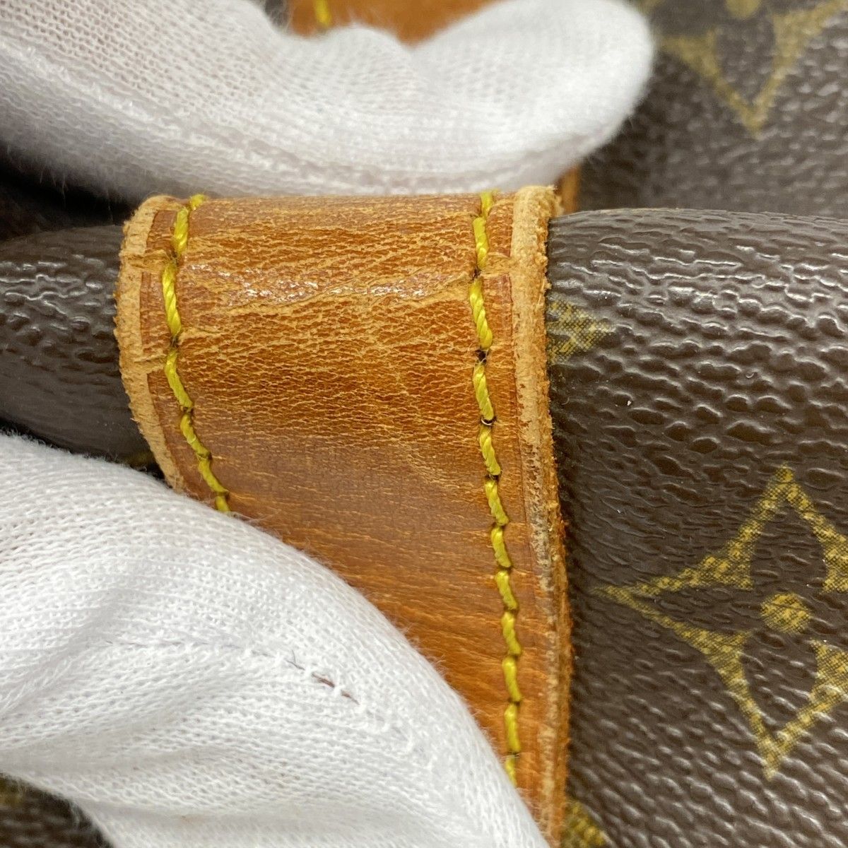 ボストンバッグ