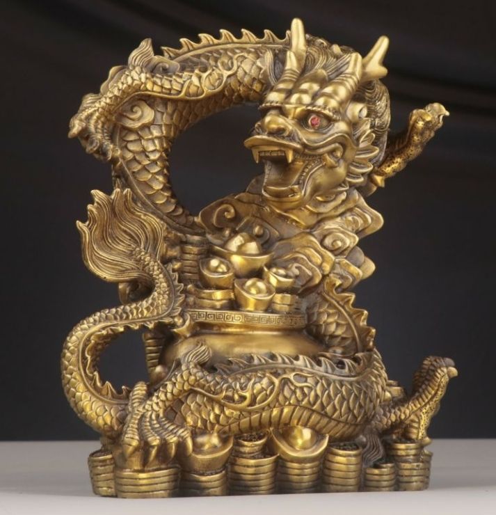 龍の縁起物置物