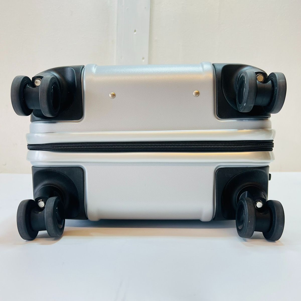 スーツケース グレー