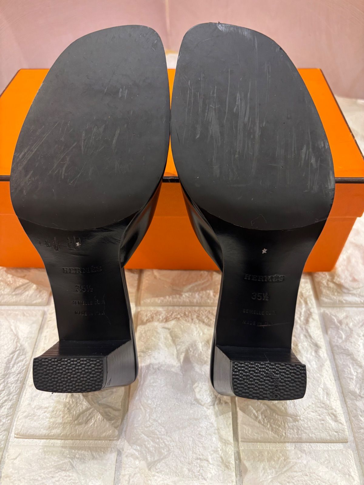 #美品エルメス黒のレザーミュールエレガント（オレンジ箱付き）#35.5 美品エルメス黒のレザーミュールエレガント（オレンジ箱付き