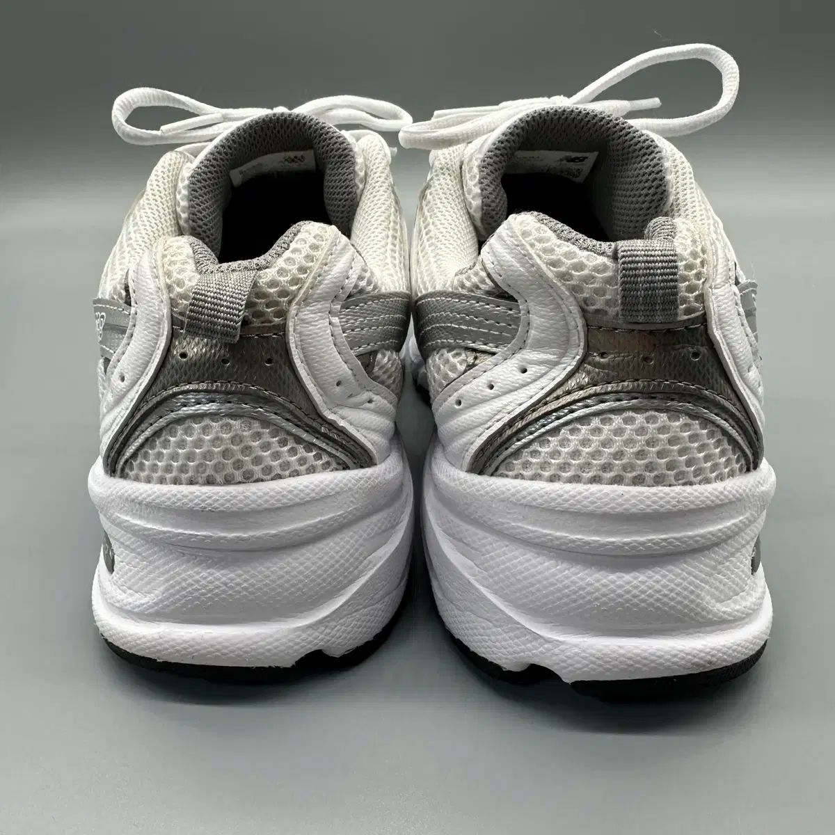260 スパゴ New Balance(ニューバランス) 530 ホワイトシルバー 