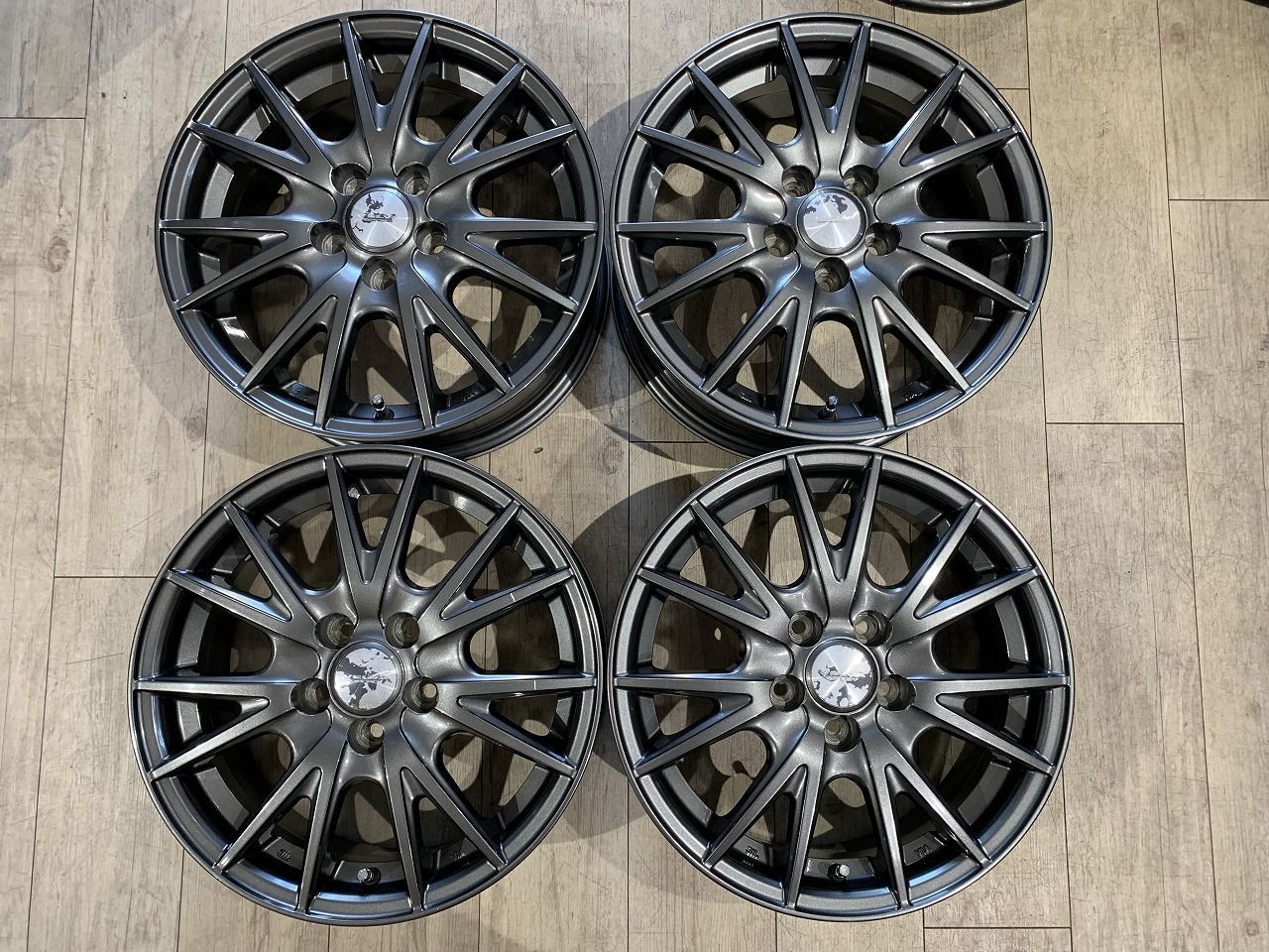 15インチ スタッドレスタイヤ 5スポークホイール　ウィッシュ　プリウス プリウスなどに装着できる15インチスタッドレスセット入庫しました