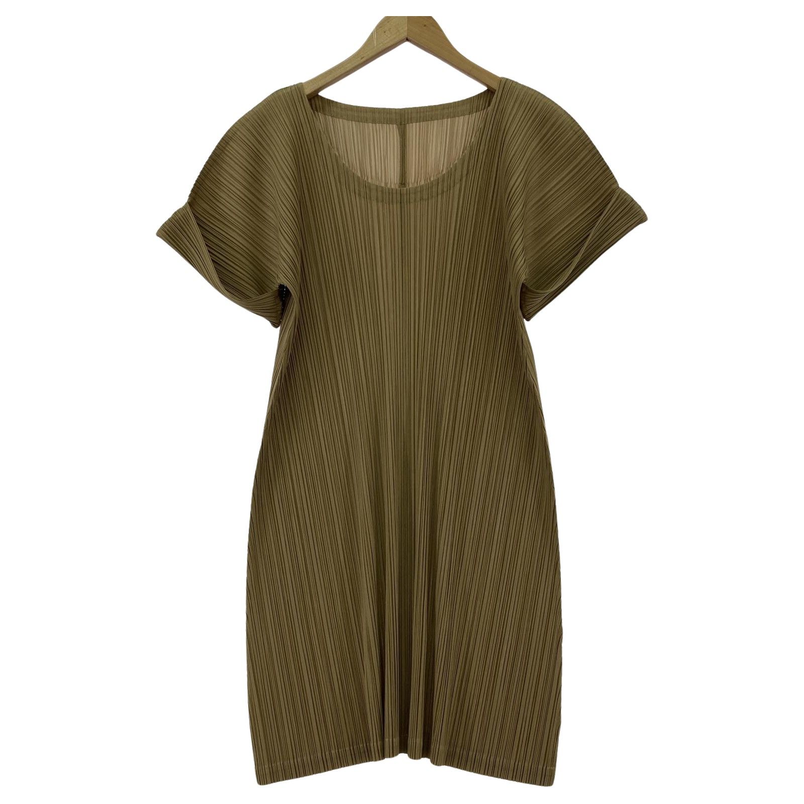 PLEATS PLEASE ワンピース ベージュ