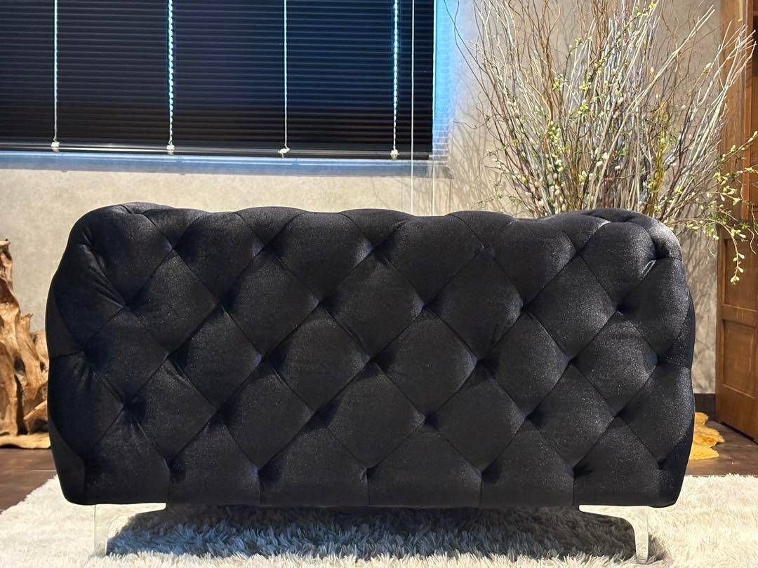 ベルベットチェア