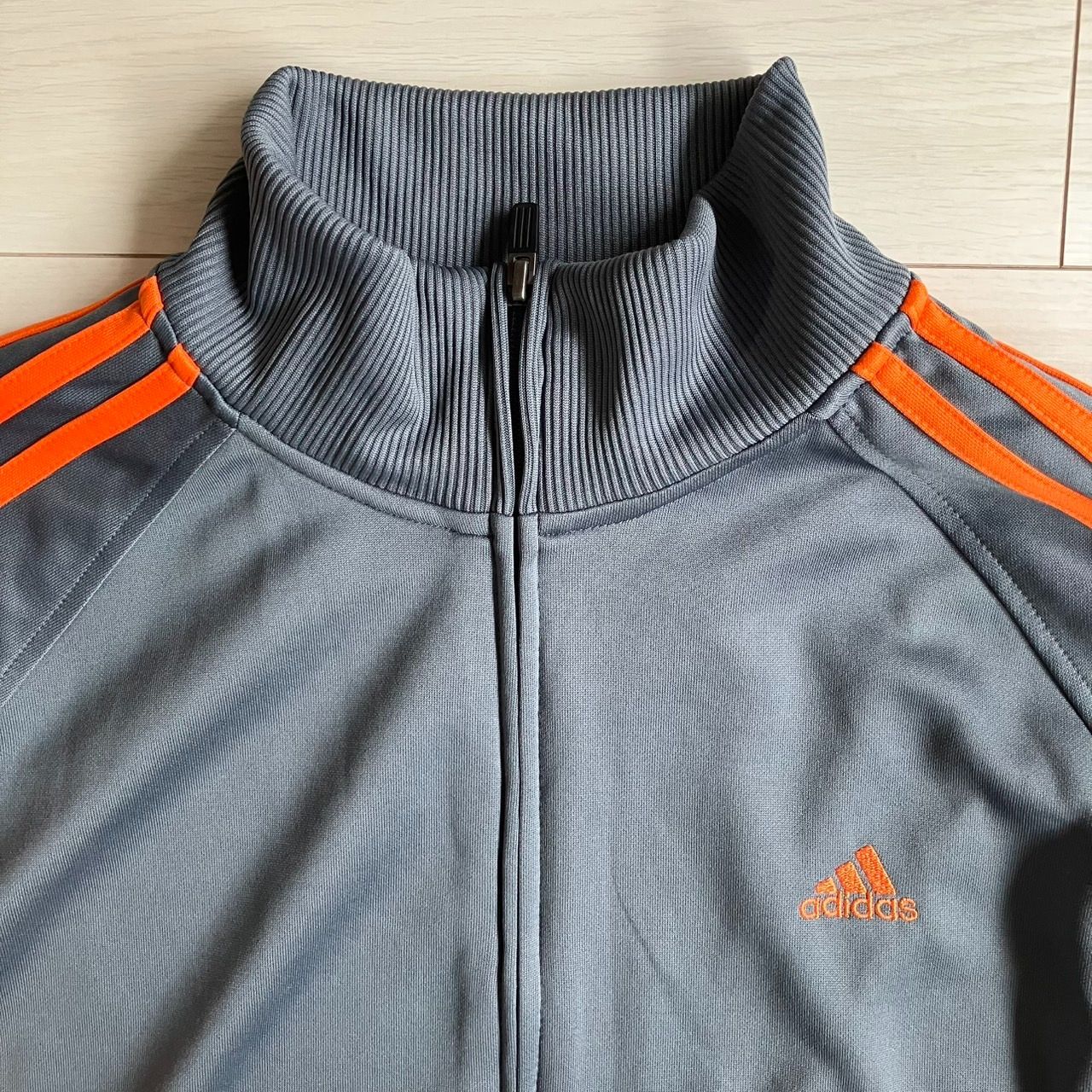 【2000年代最高カラー】adidas背面ビッグロゴトラックジャケット松村北斗. 2000年代最高カラー】adidas背面ビッグロゴトラックジャケット