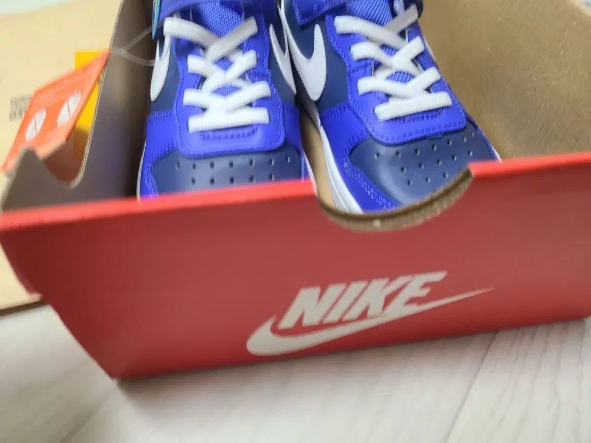 プレゼント エアフォース