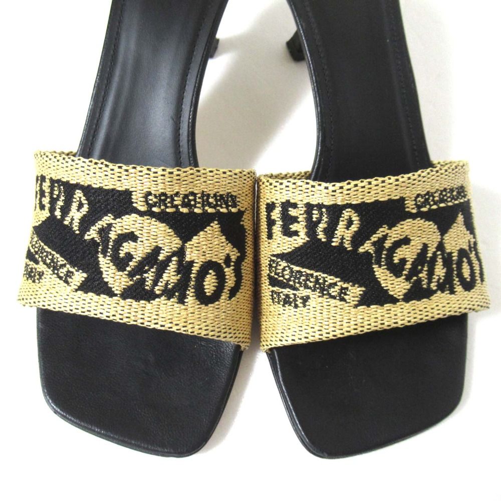 ブラック×ベージュ