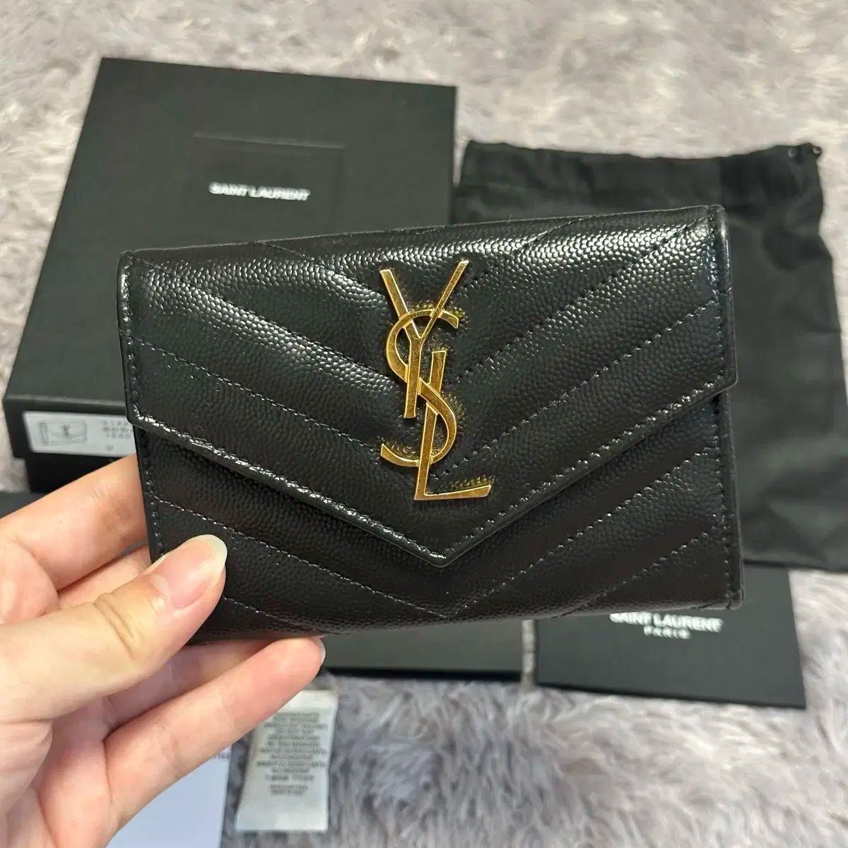 付属品完備 YVES SAINT LAURENT イヴ サンローラン マトラッセ エンベロープ ミドルウォレット