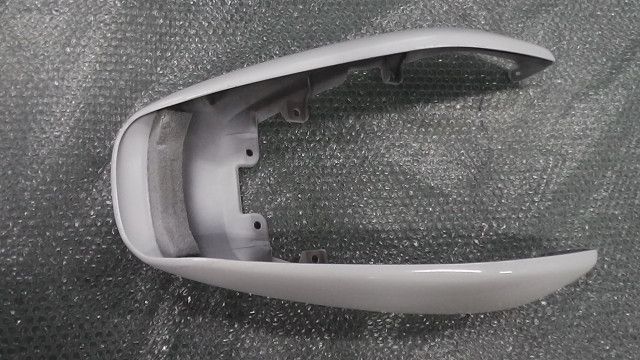 あああ　vtr250シートカウル VTR250 MC33-1001xxx の シートカウル *1690267652 中古