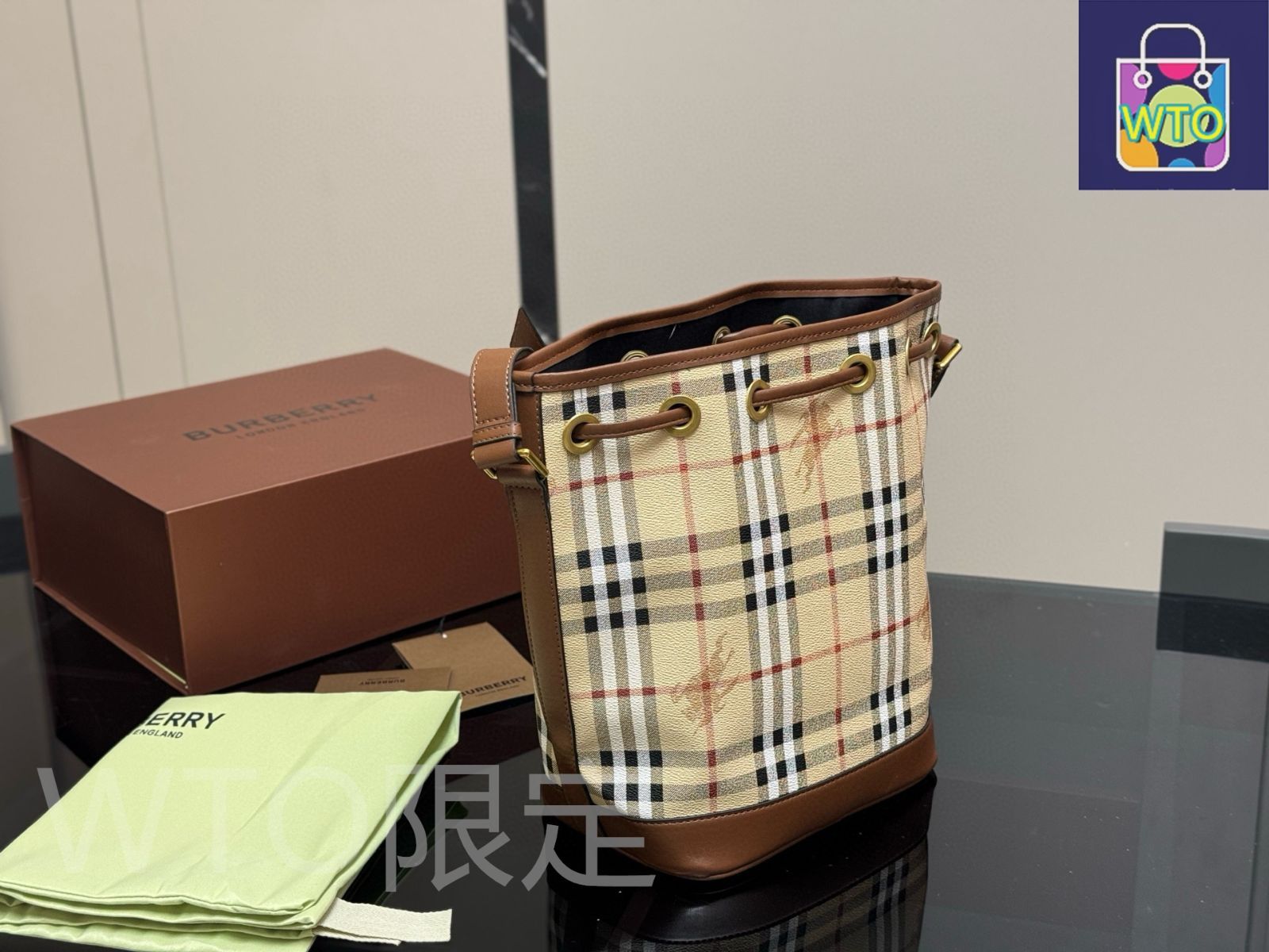 大幅値下げ【30000円→14999円】】Burberrys  イギリス産 今日特価】Burberry バーバリー バケットバッグ マルチカラー