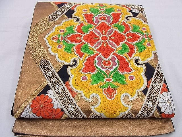 平和屋着物□六通柄袋帯 唐織 吉祥花菱文 黒地 金糸 逸品 n-cw0543  