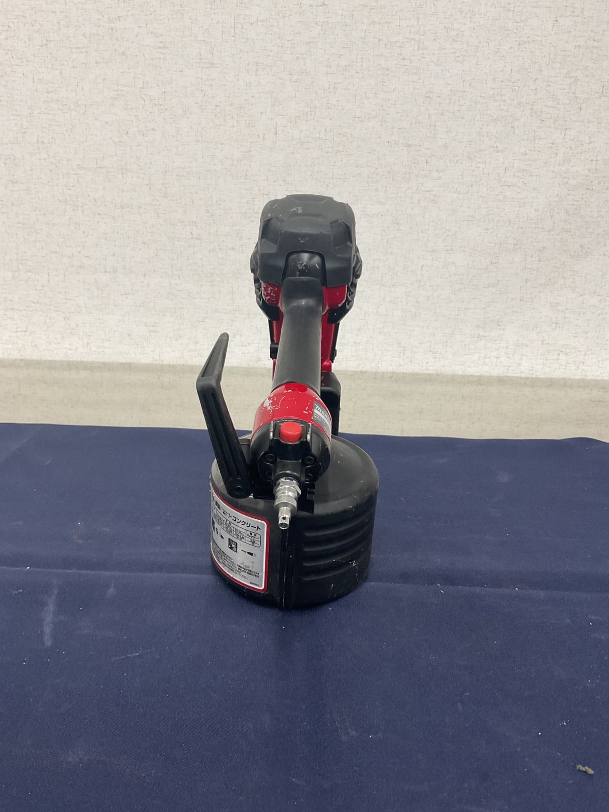 高圧エア釘打ち機