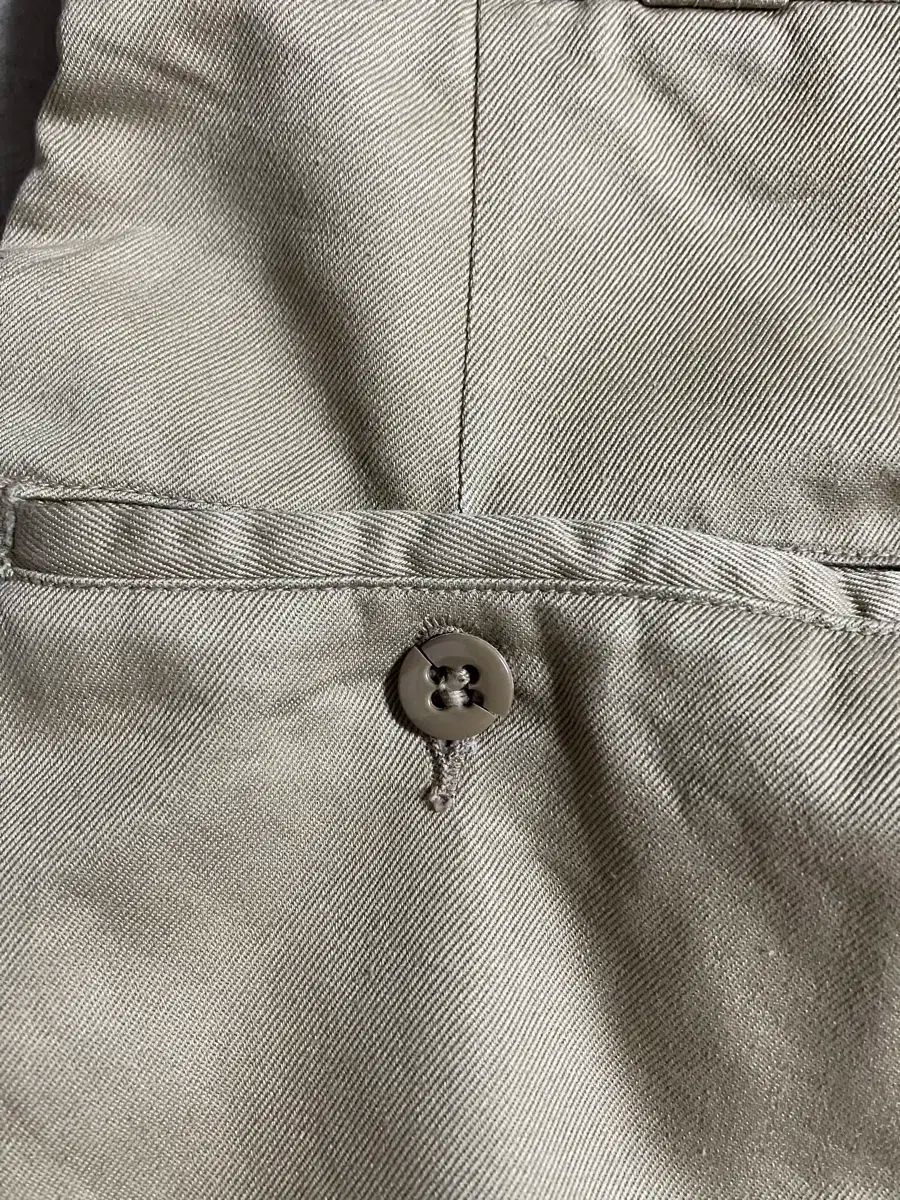 チノパンツ