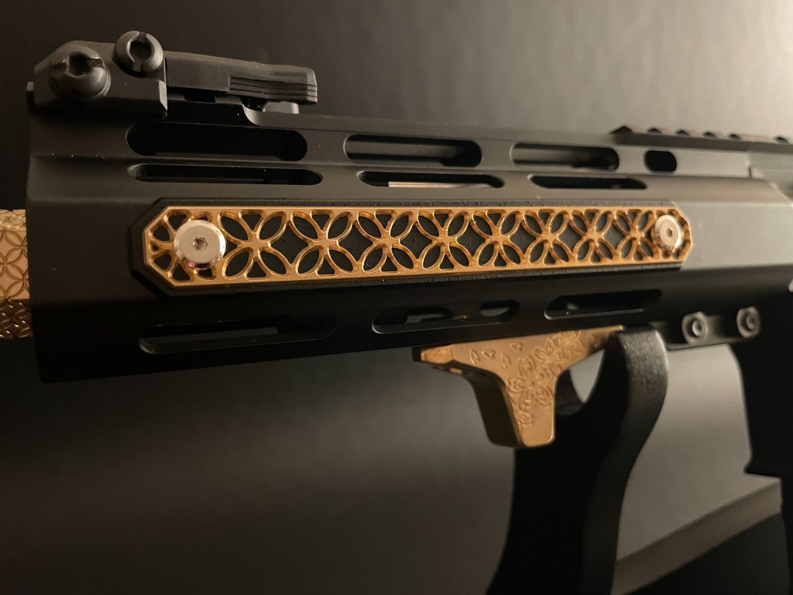 真鍮戦飾 真鍮戦飾 真鍮製レールカバー ハンドガード用 M-LOK対応