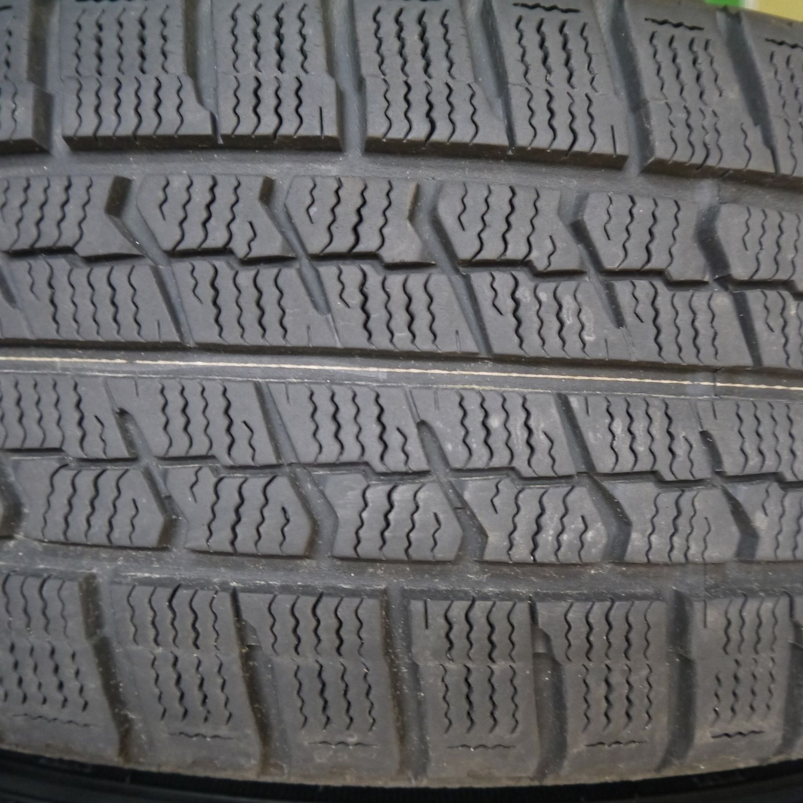 4本価格☆トヨタ 30系 エスティマ 純正 215/60R16 スタッドレス 
