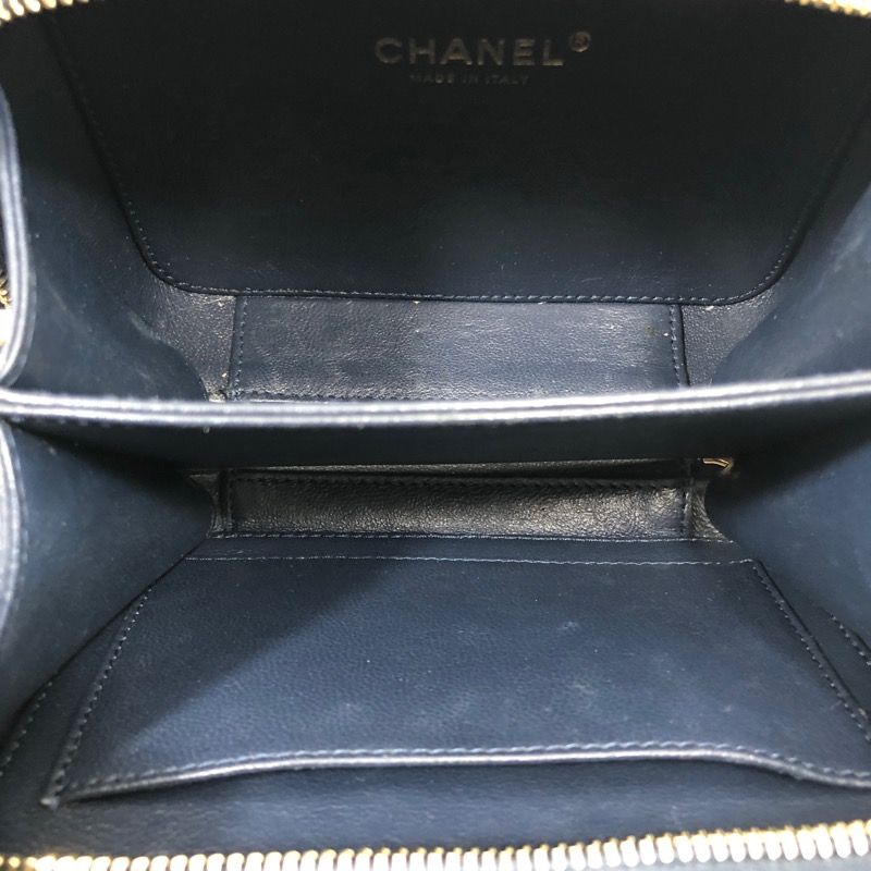 シャネル CHANEL CCフィリングリースモールバニティバッグ A93343 ネイビー/GD金具 キャビアスキン レディース ショルダーバッグ -  メルカリ