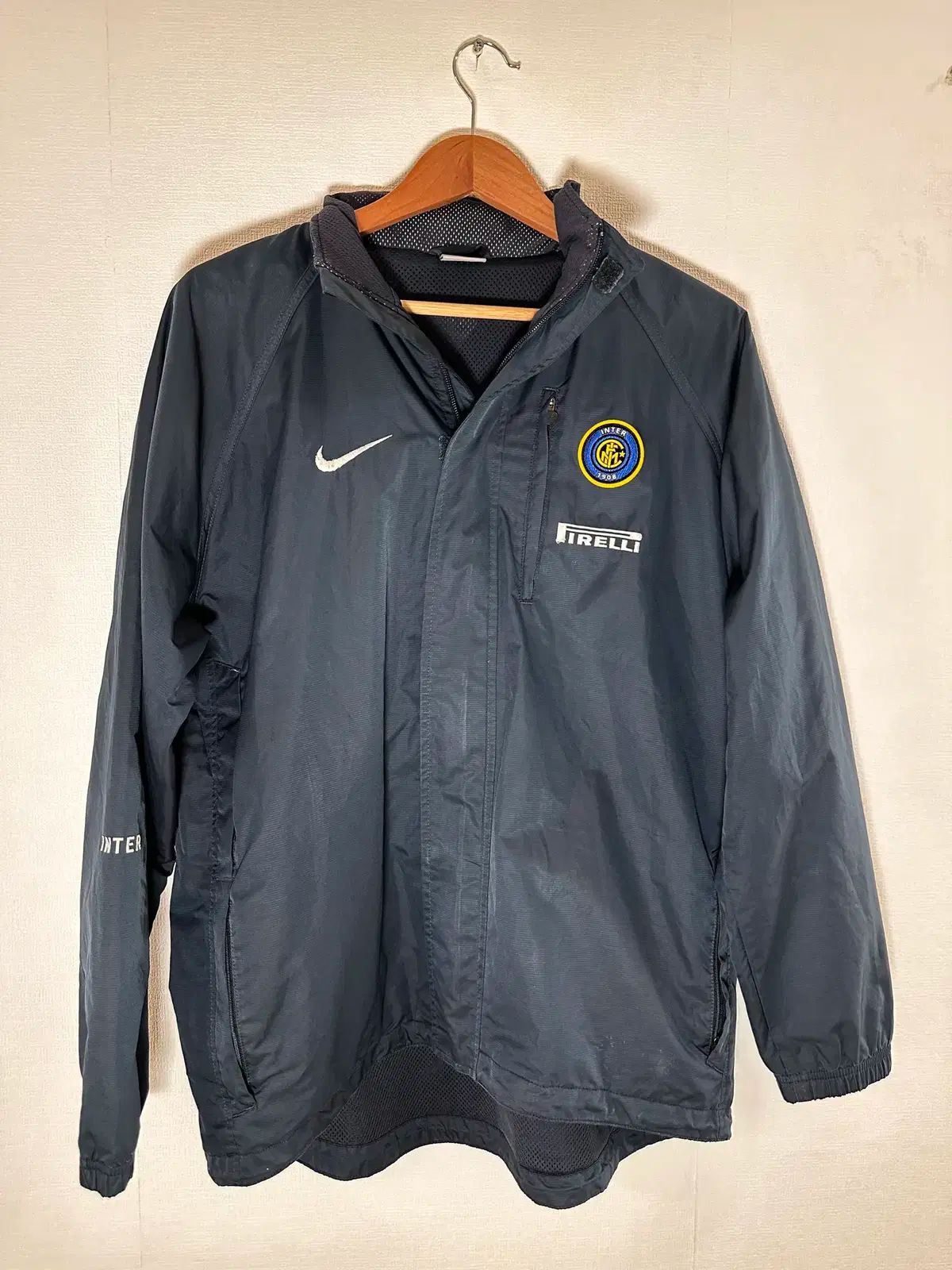 147 Nike(ナイキ） インテルミラノ ウインドブレーカー