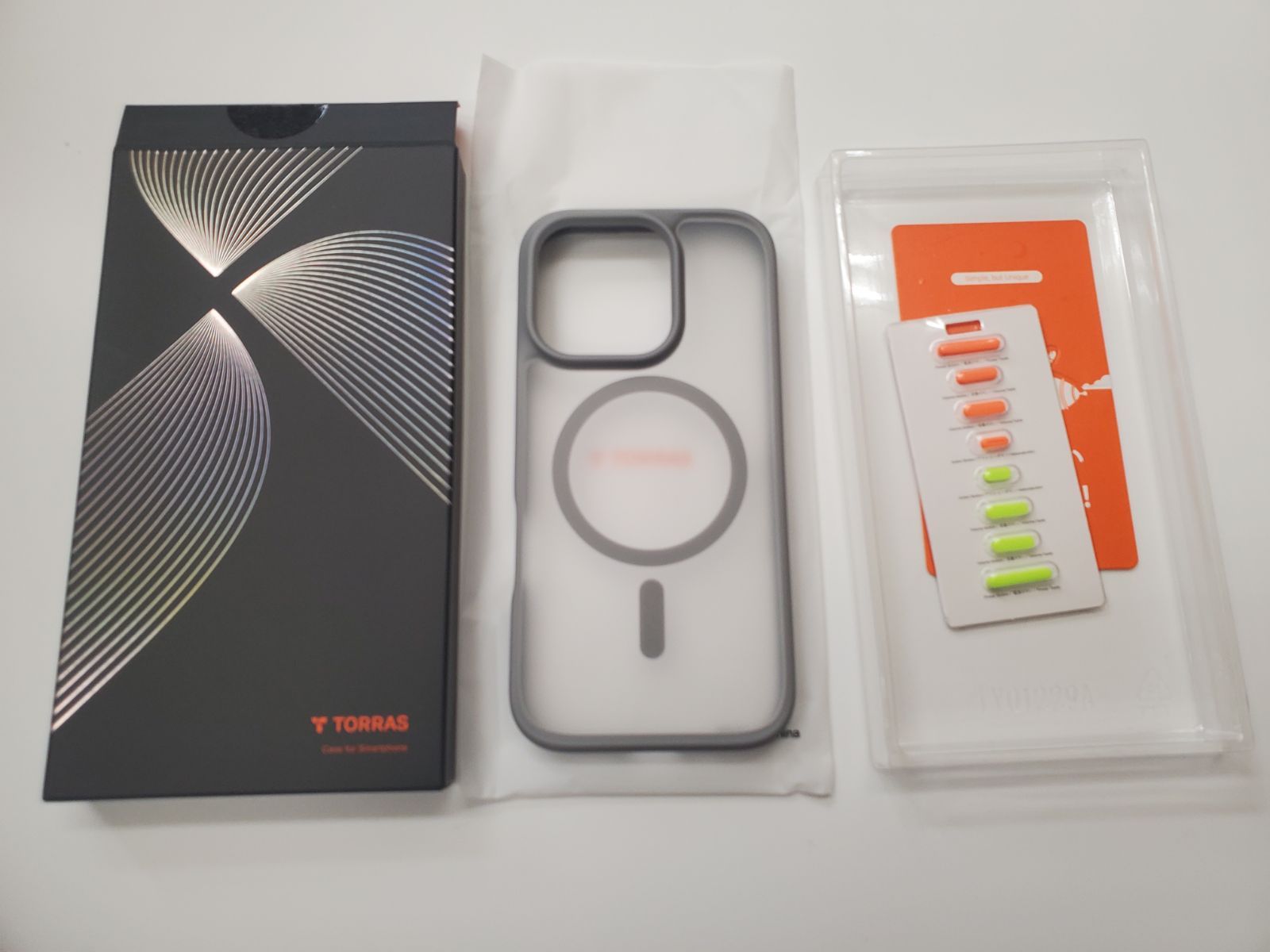 TORRAS iPhone16 ProMax ケース 半透明 マグネット マット TORRAS