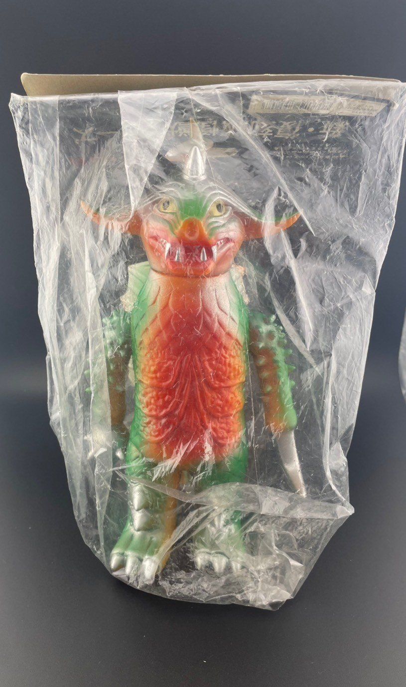 ウルトラ怪獣 KING OF THE HERO 帰ってきたウルトラマン Amazon.co.jp