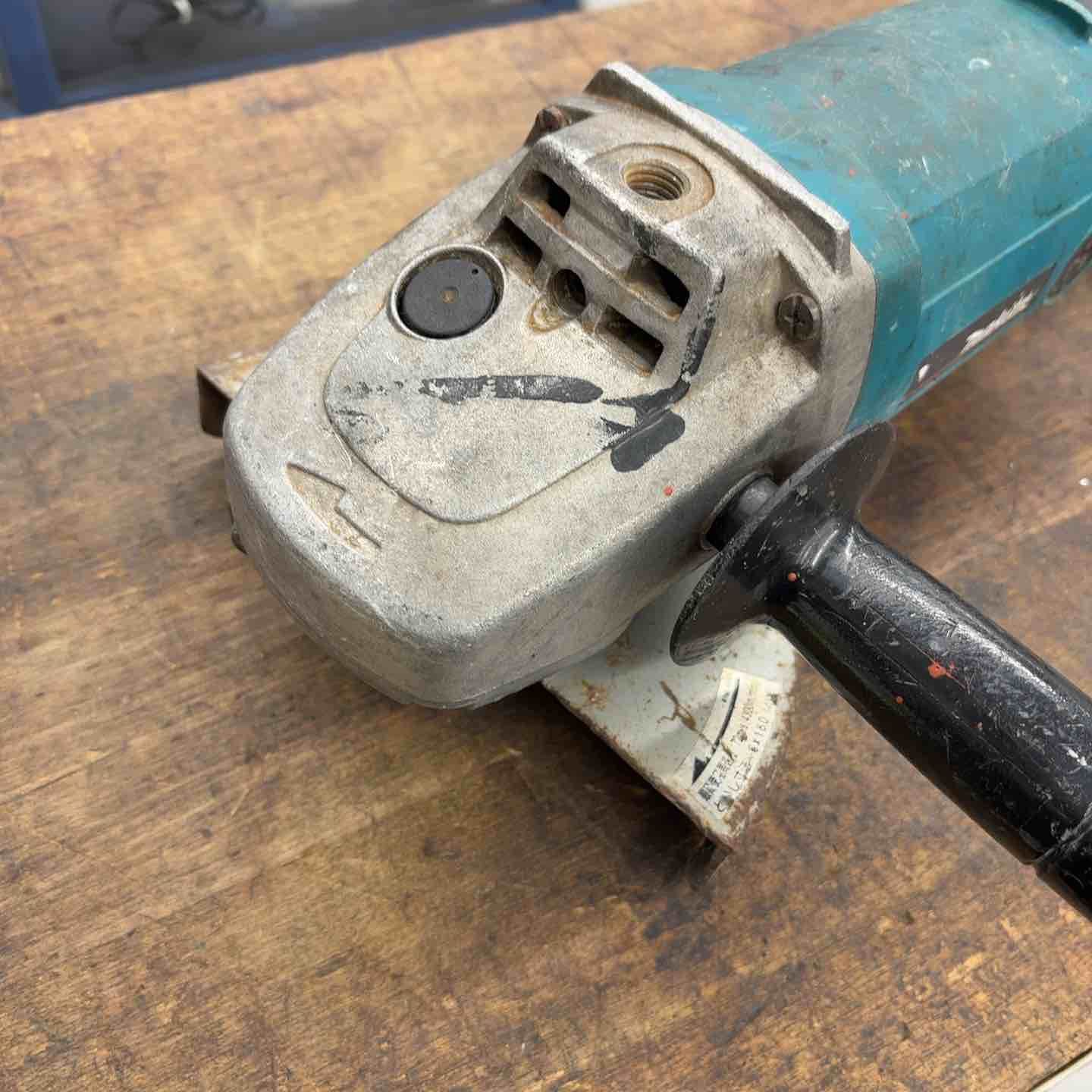 makita 180mmディスクグラインダー