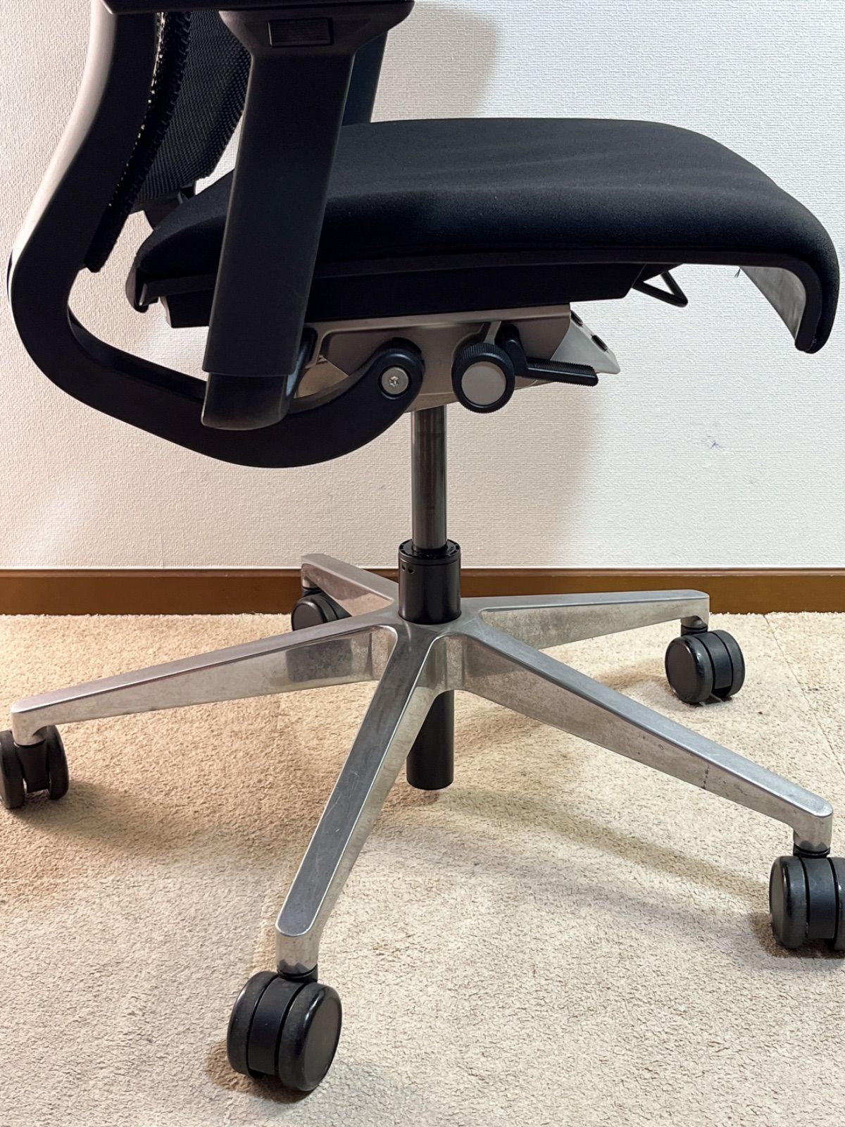 ###直接引き取り限定### 都内、神奈川一部地域自社配送可 Steelcase Think スチールケース シンク チェア 椅子