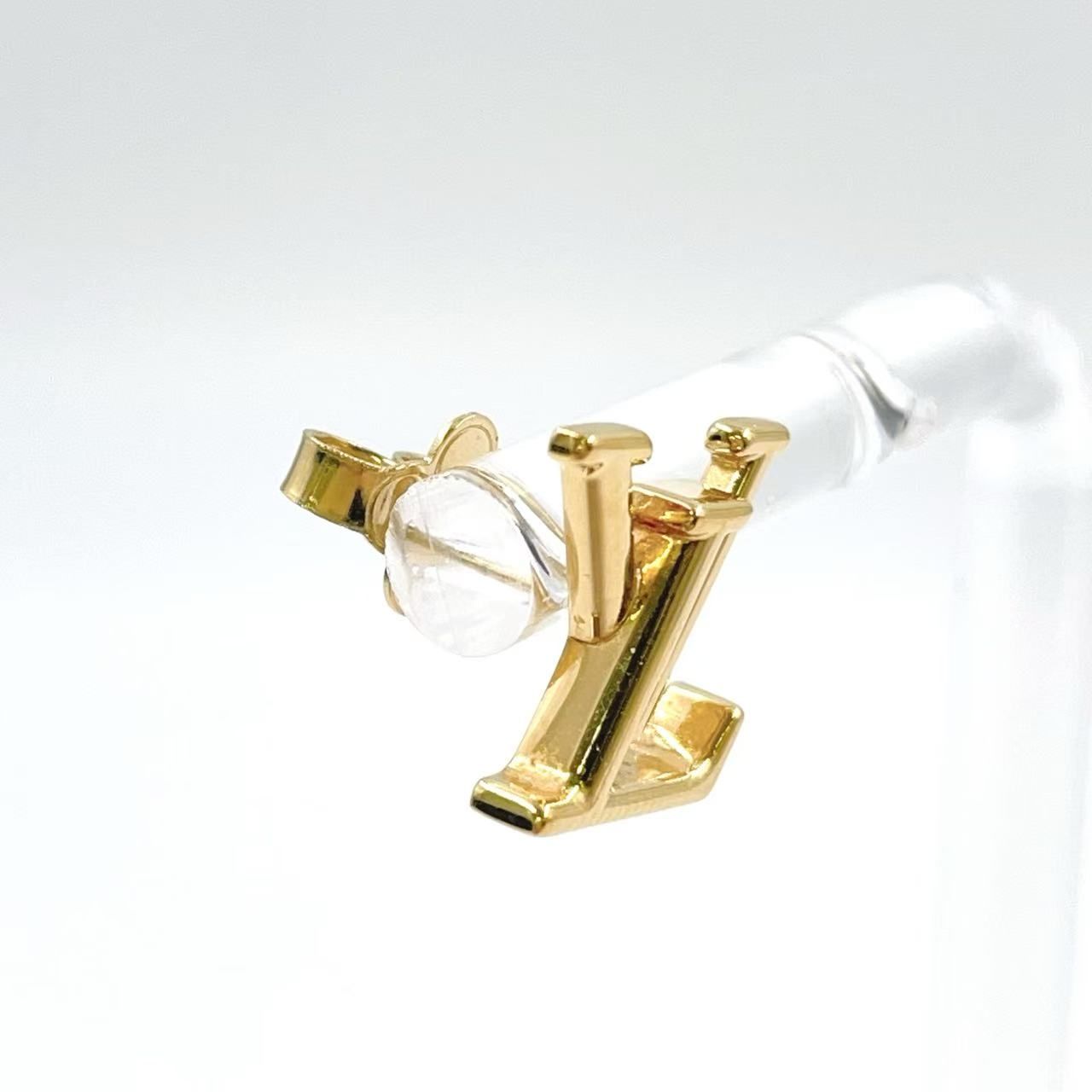 LOUIS VUITTON ブックル ドレイユ LV アイコニック メタル ゴールド 片耳ピアス Ｍ00610