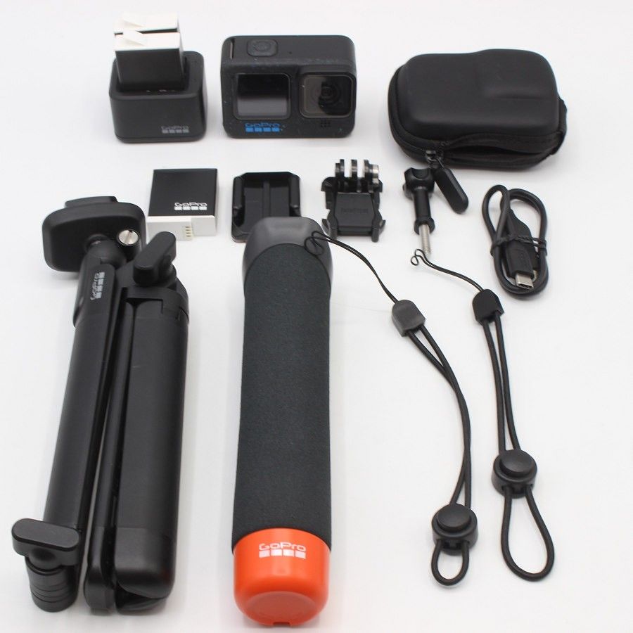 美品】GoPro HERO12 CHDHX-121-FW アクセサリー付 ウェアラブル 美品】GoPro HERO12 CHDHX-121-FW アクセサリー付 ウェアラブル