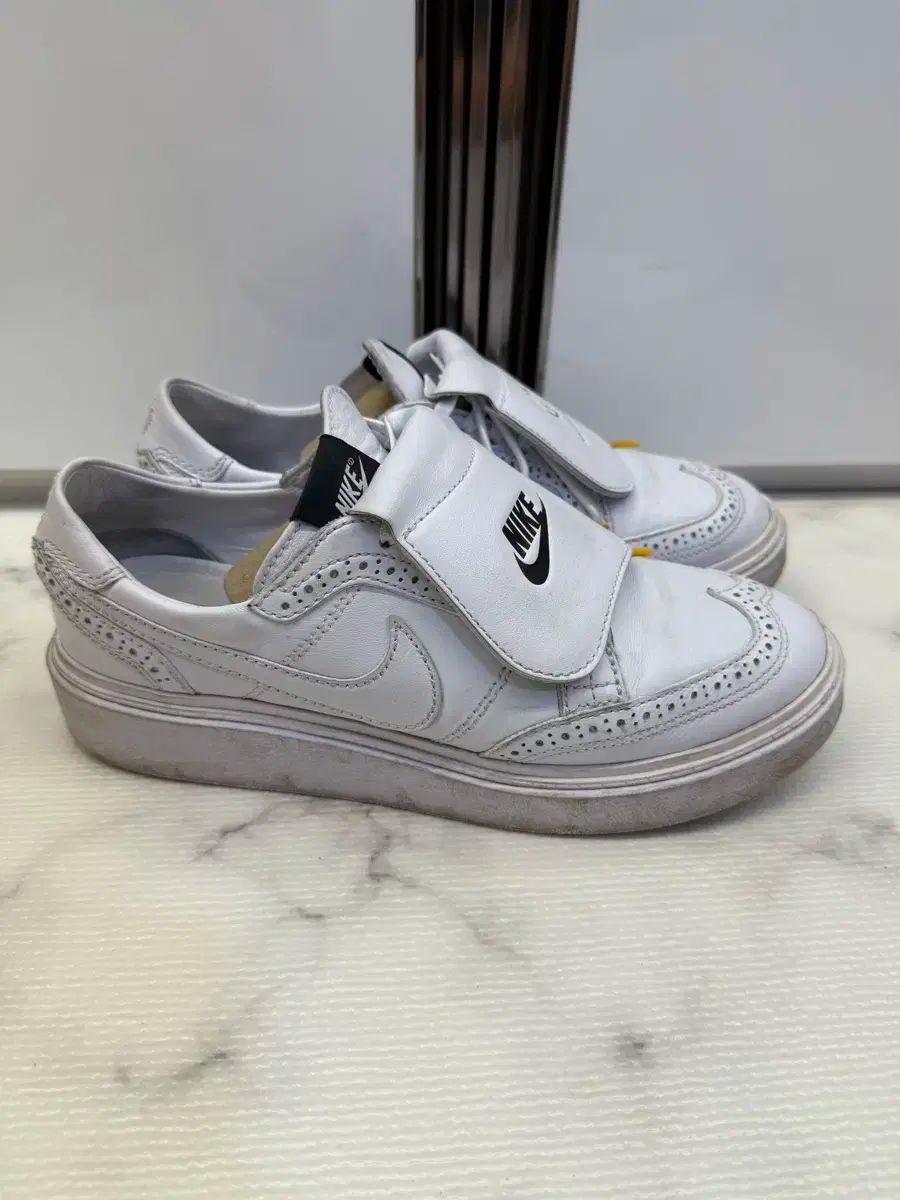 NIKE ナイキ