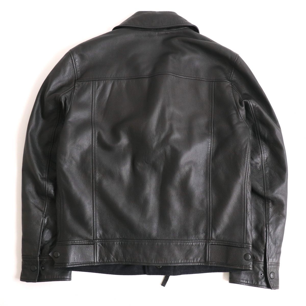 美品 イタリー製 GIORGIO ARMANI シングルジャケット ストライプ柄 美品 イタリー製 GIORGIO ARMANI シングルジャケット ストライプ柄