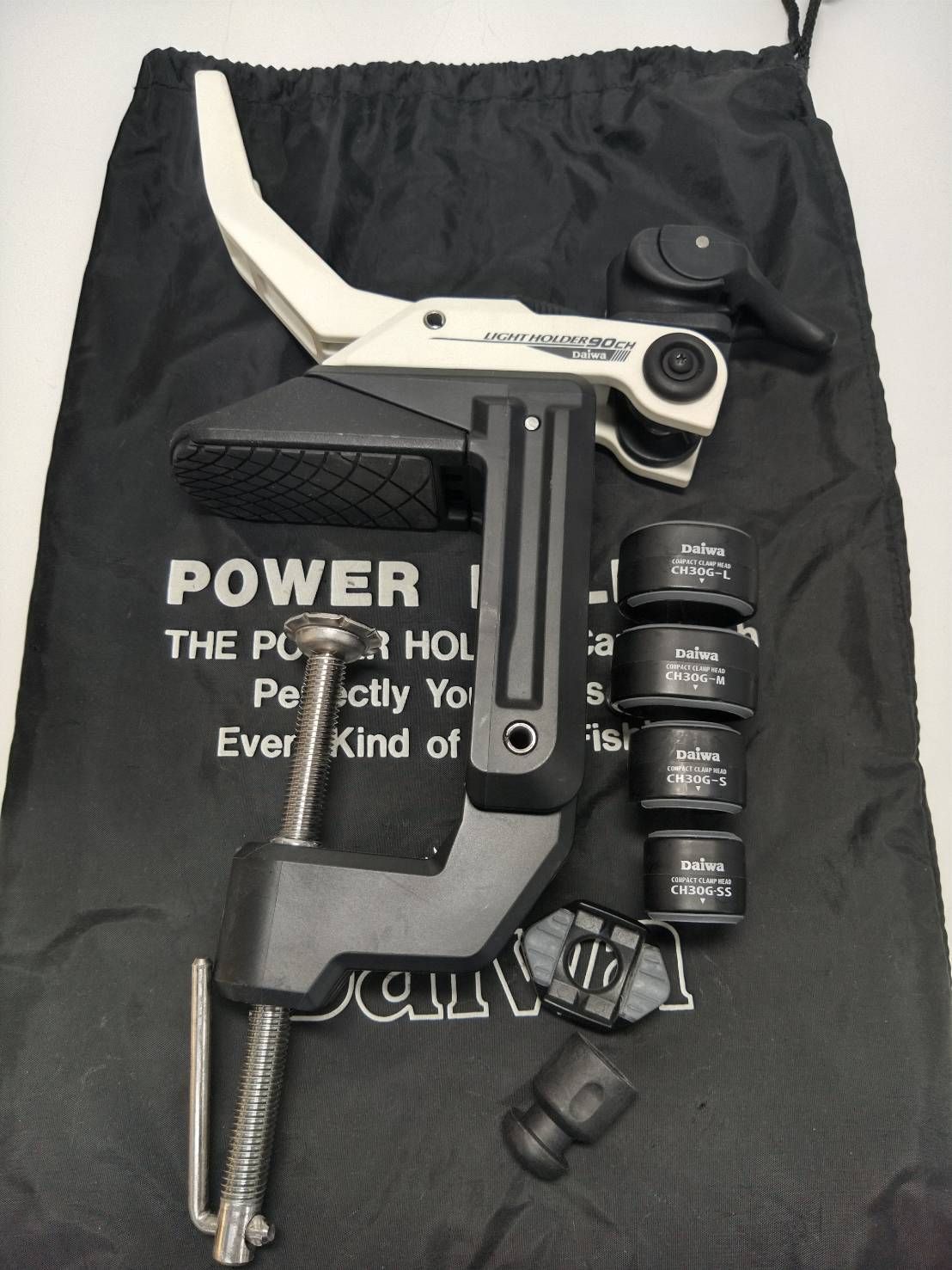 ダイワ ライトホルダー ９０ＣＨ 船 釣り ロッドホルダー ロッドキーパー 竿受け ０８