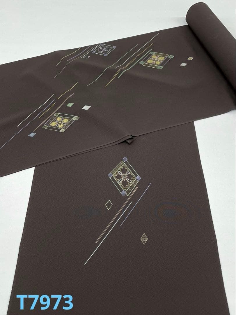 付け下げ 刺繍 金駒 金彩 海松茶色 正絹 反物 - メルカリ