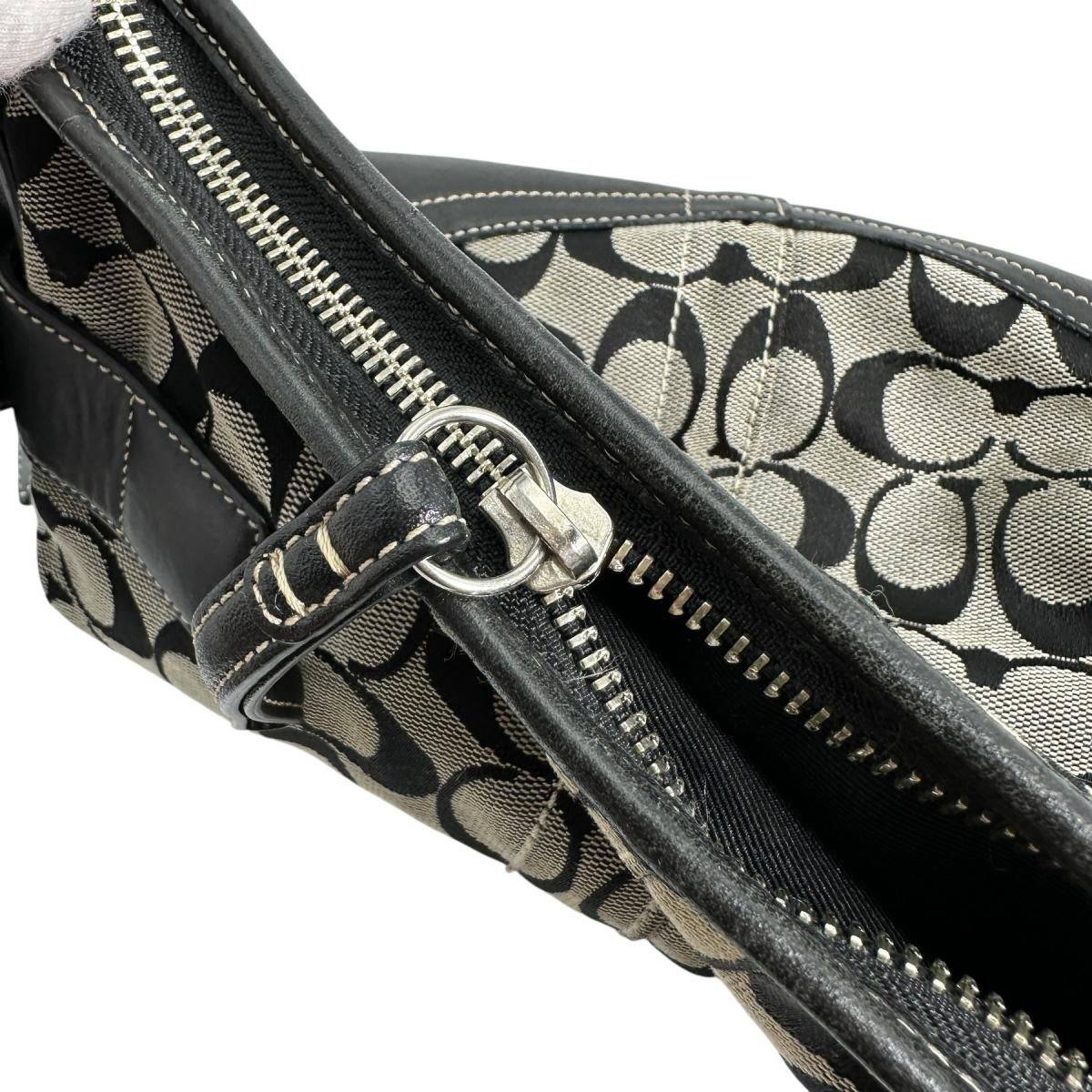 コーチ K05M-3574 ショルダーバッグ ブラック  COACH 斜め掛け シグネチャー コーチ K05M-3574 ショルダーバッグ ブラック COACH 斜め掛け