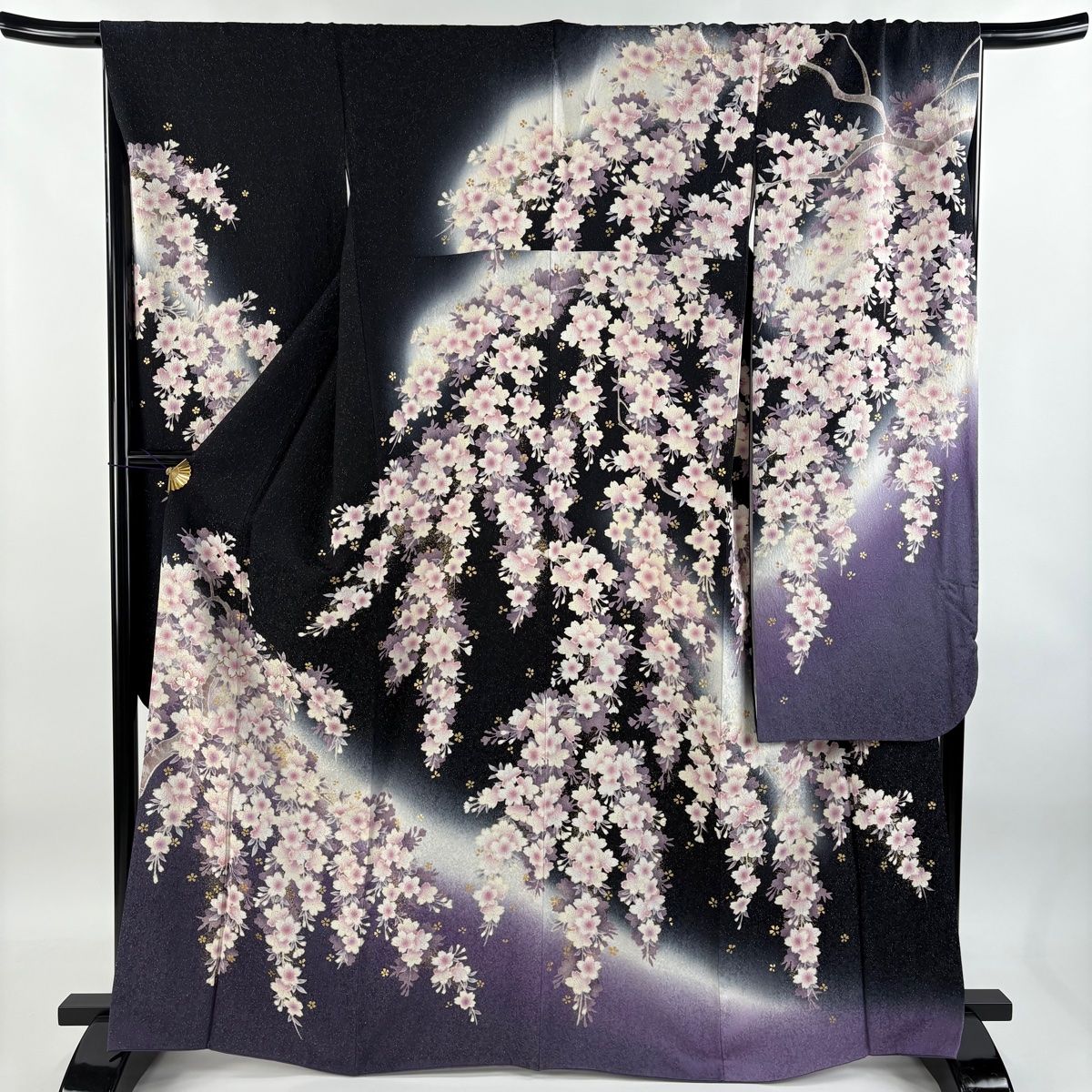 美品 振袖 朱色 雲取り 枝垂れ桜 金彩加工 身丈155cm フォーマル 成人式 美品 振袖 朱色 雲取り 枝垂れ桜 金彩加工 身丈155cm フォーマル